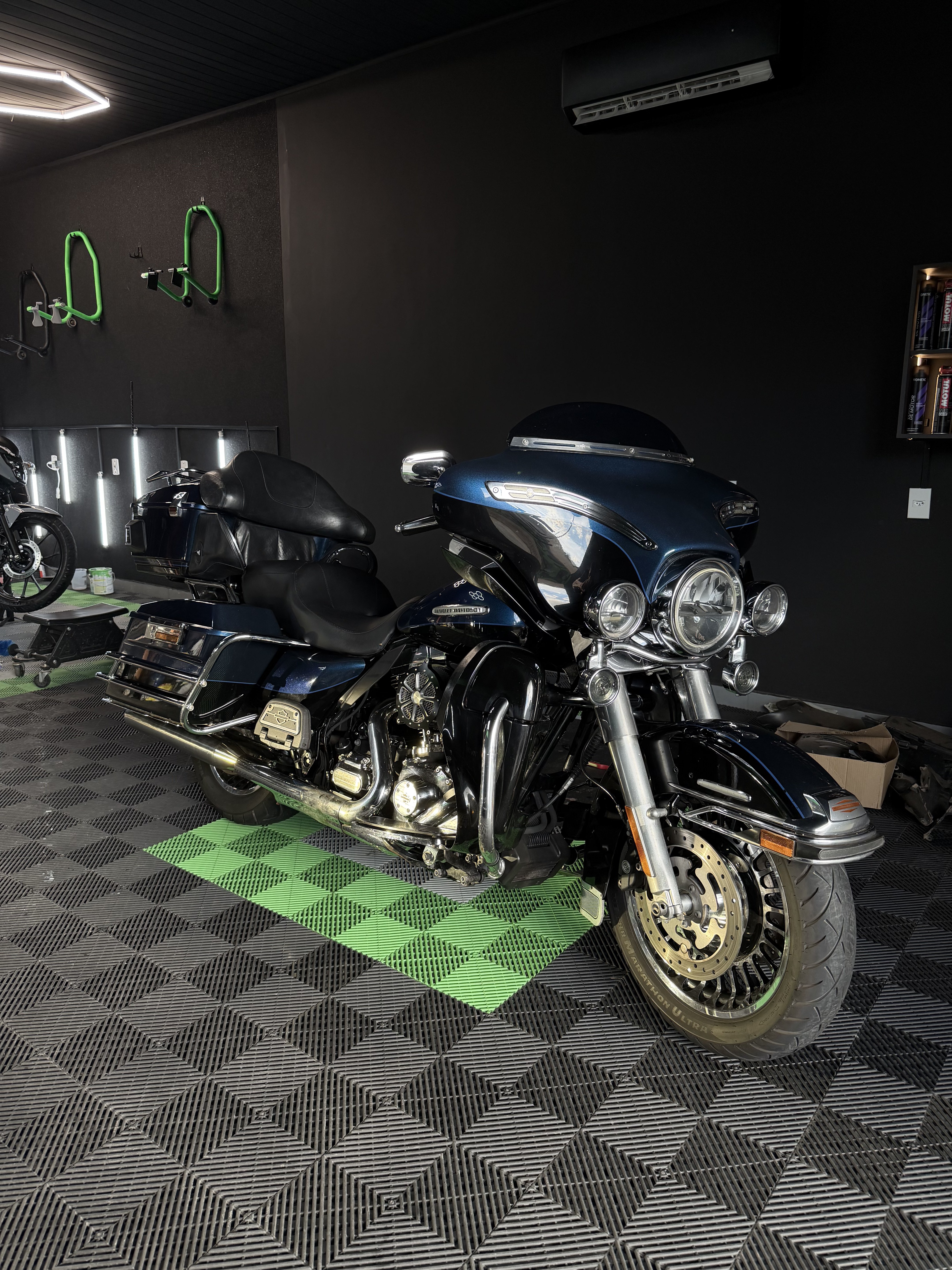 Moto Custom - Avix Detail
