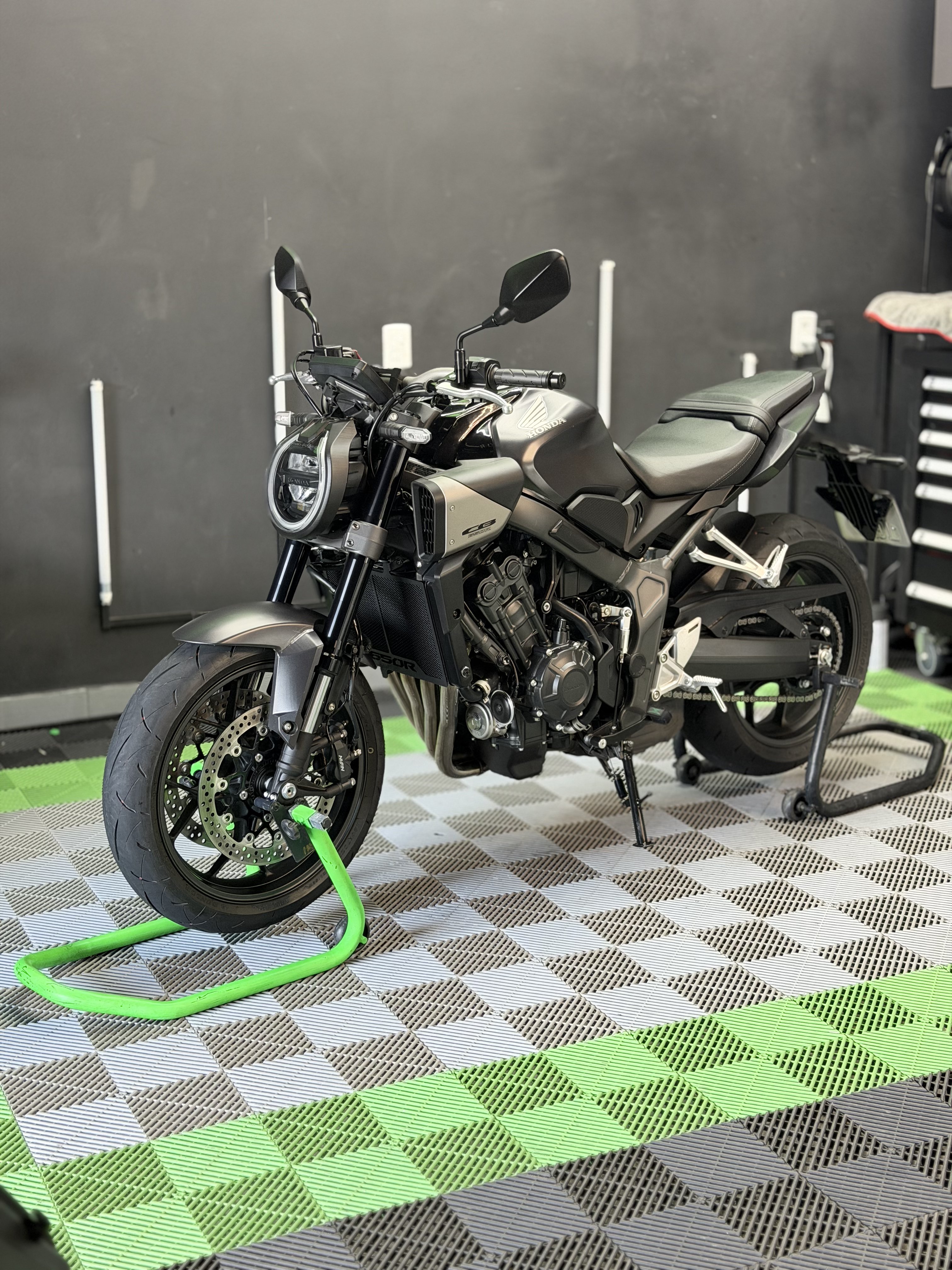Moto Naked - Avix Detail